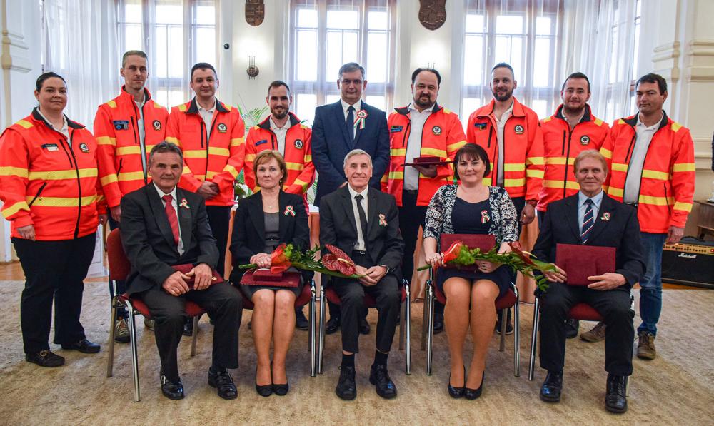Elismerések átadása a Városháza dísztermében-2022.