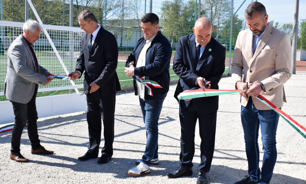 Városi sportmajális sporttelep avatóval és klubháznévadóval